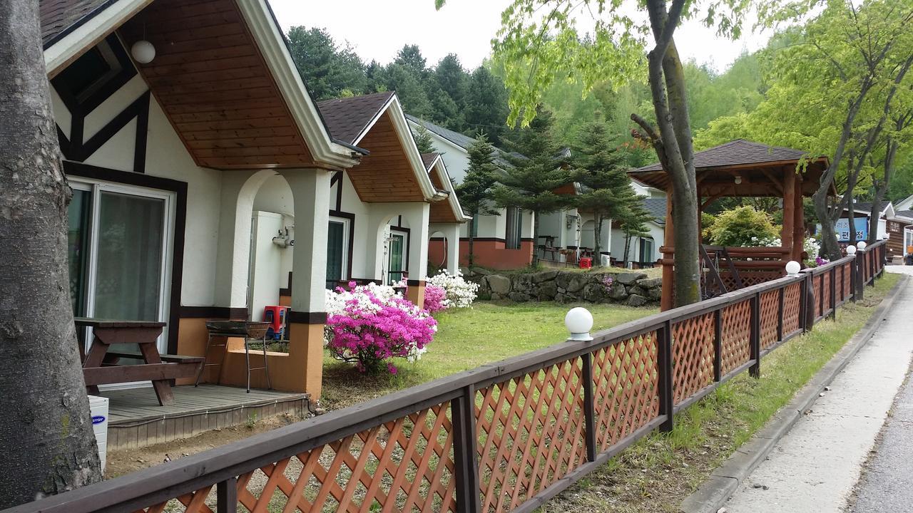 Pyeongchang Iris Pension Екстериор снимка